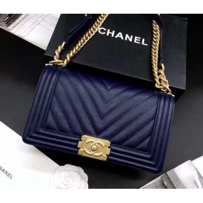 شانيل بوي يختلف السعر حسب المقاس والجلد السعر هتنا لاصغر مقاس للطلب والاستفسار واتساب 0551157750 بالطلب من 2-4 اسابيع              ماستر رويال كوالتي بكامل الملحقا