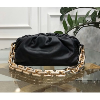 شنطة بوتيقا  يختلف السعر حسب المقاس والجلد السعر هتنا لاصغر مقاس للطلب والاستفسار واتساب 0551157750 بالطلب من 2-4 اسابيع                                               ماستر رويال كوالتي بكامل الملحقا