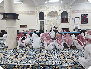 تكريم الطلاب المتميزين والمجتازين