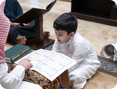 الجمعية تكرم الطالب / زيد عبدالصبور